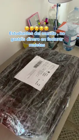 Es lo mejor !!! #italy #napoli #pipas #mercadona #erasmus #fy#fypシ #foryou #vinted #viajes #rayanair #maletas #facturar #feliz #risa #idea #haul #stradivarius #truco #lentejas 