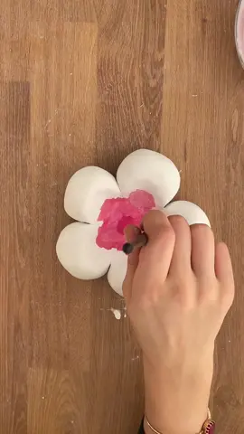 Chunky 🌸 for your fave #jewelry ✨ #DIY #quick #easy #fypシ #potterytiktok #kreativität #töpfern #airdryclay #foryou #pottery #fy #kreativ #creative #airdry #clay #aesthetic #decoration #foryoupage 