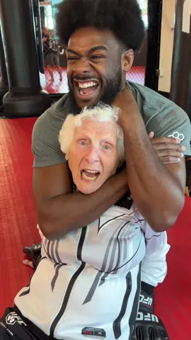 Granny is ready for her @ufc debut 👊🏻 #ufc285 @funkmastermma 