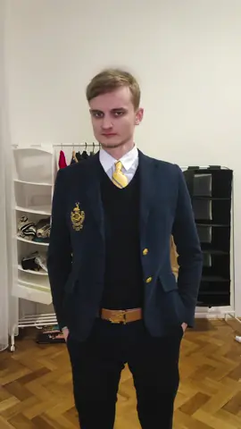 Styling Navy Blazer from Ralph Lauren #poloralphlauren #preppy #oldmoney #outfitinspiration #OOTD #ralphlaurenaesthetic