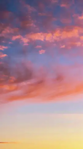 Cotton candy skies to start off your day. #sunrise #cottoncandysky 