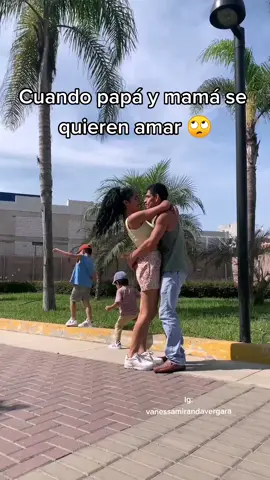 Acaso hice un video de tu vida privada??? 😅 . Porqué serán asiiii!!!!!!! #mamasdetiktok #mamadetres #parejas #familia #vidademama #mama #humor #comedia #videocasero 