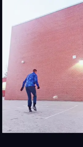 Lace volley+half volley+back spin touch⚽🚀🧙‍♂️🧲🎩🔮 #fyp #fypシ #fypシ゚viral #foryoupage #foryou #reels #viral #433 #skill #wizard #naruto #technique #control #art #brucelee #ronaldinho #zidane #bergkamp #maradona #ronaldo #football #futbol #futebol #Soccer #futsal