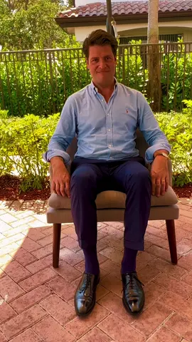 Gentleman’s etiquette:  Being a Gentleman isn’t not at limited to what you wear but much more on how you behave and onces values.  Today’s Gentleman’s etiquette: The correct way for a Gentleman to sit.  #gentleman #etiquette #howtositcorrectly #bagelsandblazers 