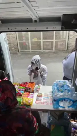 Taking more of your donations to Skid Row this week ❤️