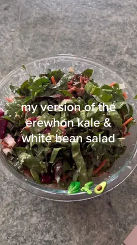 any version of this salad is delicious 🍴#saladrecipe #salad #erewhon #erewhonsalad #wellness #health #healthyrecipe #highprotein #highfiber #greens #nutrition #fyp #thatgirl #softlife 