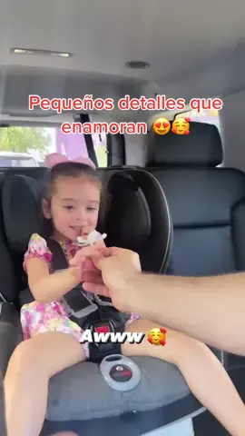 Flores para sus princesas ☺️😍 Pequeños detalles que enamoran 🥰