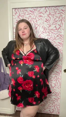 Girls night out or date night outfit - whats the vibe? #plussizestyle #plussizefashion #plussizeootd #plussizeoutfit #plussizeoutfitoftheday 