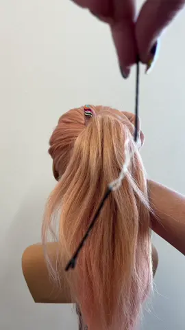 Ponytail hack. #hairhack #hairhacks #hairstyle #hairhacktips #ponytailtutorial #ponytailtutorial 
