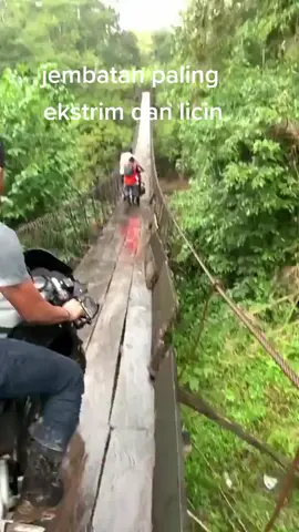 ada yg berani lewat sini ga..?? 