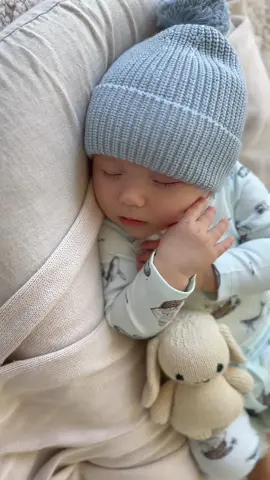 Little blue moment 💙 @Aster & Oak  AW23 collection launching March 9th 😍 #babyfashion  #babiesoftiktok #cutebaby #asterandoak #bluebabyclothes #sleepingbaby 