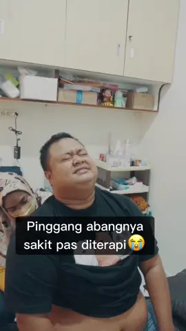 SAKIT IYA SAKIT😭 #viralditiktok #mastertans #tanstittar #tittar #fypシ 