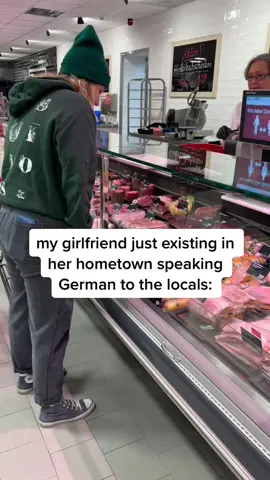 obsessions with accents is a requirement of being american 🇺🇸✔️ #internationalcouple #culturaldifferences #germanamericancouple #germanamerican 