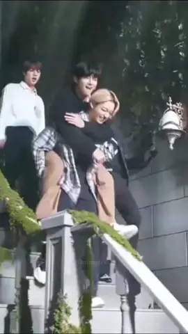 Sweets Habits TK pt.10 💜💚 Jungkook carring Tae #taekook #kookv #taekookers #taekookmoments #fyp #parati #vkook 