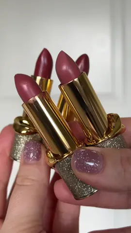 Swatches -> @pat BlitzTrance Lipstick  - Skinsane  - Flesh (my absolute favorite here)  - Skin Flixx  - Flesh 3 I’ll give you my review of them tomorrow with more swatches:)  #yuliyabc_patmcgrath #patmcgrath #lipswatch #lipstickswatches #lipstickswatch #shinylips #lipshine #lipmakeup #lip #makeup #darknudelip #patmcgrathlabs #patmcgrathblitztrance #blitztrancelipstick @patmcgrathreal 