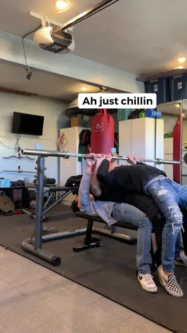 New gym hack to save time🖤 #gymhack #skit #comedy #theboys #GymTok 