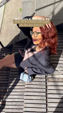 a good fit day fooo sooo — #nycstreetstyle #nycstreetfashion #preppyaesthetic #preppyoutfits #blazeroutfit #blazerstyle #outfitideas #outfitinspo2023 #leatherskirtoutfit #springoutfitideas #falloutfitinspo #zaraoutfit #zaraleatherskirt #thiftedblazer #blackstylecreators #blackfashionblogger #blackfashiontok #whenthefitsdonthit #whenthefitbefitting #outfitstyleideas #neutralstyleideas 