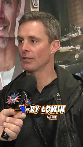 At #greatlakescomiccon actor Barry Lowin shared what it's like being 1 of 4 actors playing #DinDjarinon #TheMandalorian. Full interview on our YouTube