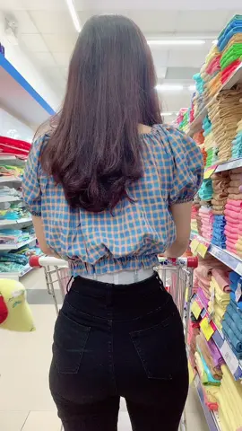 Đi siêu thị mà ai cũng nhìn kì kì #xuhuongtiktokvietnam #eothon #lamdeptainha #mebauthongthai 