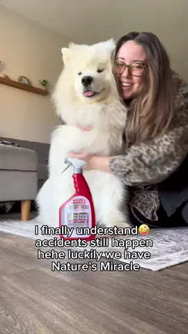 #sponsored Anyone else always 🤮 on the carpet even though there’s hardwood floors? Luckily mom understands!  We use @naturesmiracleproducts  Advanced Platinum Virus Disinfectant to kill the viruses and keep our home smelling fresh!   Now that’s a win anyone can understand👏🏼 Check it out on Chewy, where they ship fast + easily to you! #NMonChewy 
