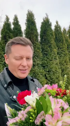 Drogie Panie 💐  Bez Was nic nie ma sensu 🔥💚 #dzieńkobiet #życzenia #foryou #dc #fypシ #dlaciebie 