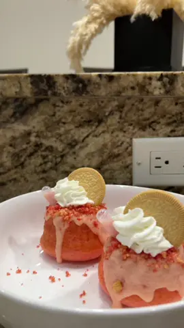 How cute are these strawberry crunch infused mini bundt cakes?!😍🍰 #bundtcake #strawberrycrunch #foryou #cakes #blackgirltiktok #fyp #strawberrybundt #strawberries #xyzbca #infused #cakesoftiktok 