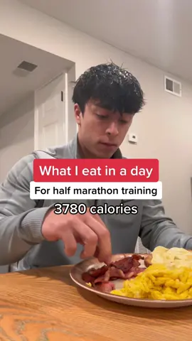 What i eat in a day 31 days till a half marathon l. #halfmarathontraining #halfmarathon #Fitness #Running #wieiad #whatieatinaday #FoodTok #food #calories #calorietracking