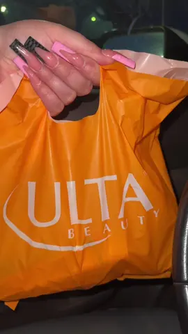 ulta haul 🫶🏻 #fyp #fypシ #makeupmusthaves #prestigebeautyadvisor #ultabeauty #ultabeautyhaul #ultabeautymusthaves #juviasplace #covergirlyummygloss #milani #realtechniques 