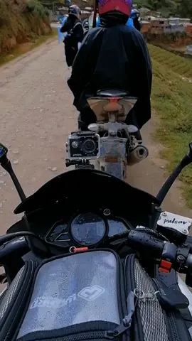 Legendarios MG Tarma 🏍️ 🏔️ ❤️ #LegendariosMgTarma #tarma_perú🇵🇪❤️ #junin #Rs200 #pulsar #biker #parati #motos #naturaleza #amistad #paraty 