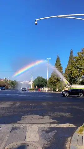 Sprinkler car and rainbow meet each other wonderfully, share today’s luck, and ask them to come and see this romantic and lucky sprinkler rainbow car.#landscap #rainbow #meetrainbow #sprayer 