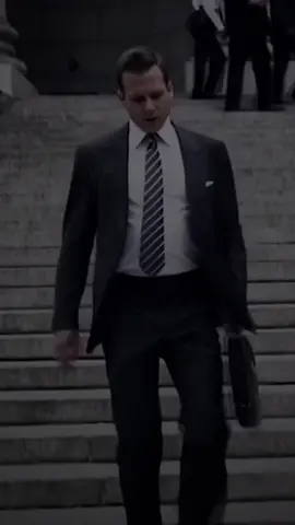 La vida esta aqui #harveyspecter #suits #leydelosaudaces #emprendimiento #libertadfinanciera #foryoupage #fyp #motivacion #elegante #netflix #dinero