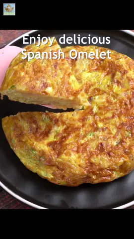 Spanish Omelette #spanishomelette #tortilladepatatas #omelette #omlet #maplekitchen #cookingvideo #cookingchannel #howtocook #Recipe #egg #breakfast