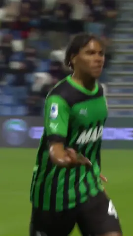 🎤 𝘦𝘯𝘵𝘦Lauriente𝘦𝘯𝘵𝘦Lauriente𝘦𝘯𝘵𝘦 🎶 #tiktokcalcio #tiktokfootball #dietrolequinte #lauriente 