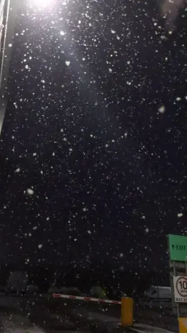 #snowfall  #sheffield  #friends @👑Waleed Sunny💎 