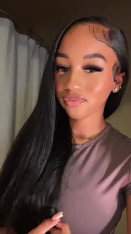 Hair Details: @wigginshairbest  •13x6, 26 inches straight, 200% density  (l1lnk in b10) #wigcollab #haircollab #wiginfluencer #hairinfluencer #blackgirlhair #wigtok  #wigginshair  #13x6frontal  #26inchwig  #prepluckedwig
