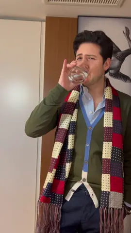 Don’t mock the scarf, Nathaniel. It’s my signsture. #chuckbass #chuckbassedits #gossipgirlaesthetic #fyp #gossipgirlfyp #blairandchuck #edwestwick #preppyguys #constancebillard #nycfyp #gossipgirl2007 