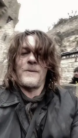 Replying to @𝔍𝔲𝔡𝔞𝔰 non text version!!<33 im srry abt the quality😭 #normanreedus #daryldixon #thewalkingdead #foryou #fyp