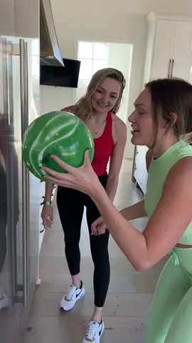 I would feel so stupid😂 #prank #prankster #prankwars #prankchallenge #balloonprank #balloon #balloonchallenge 