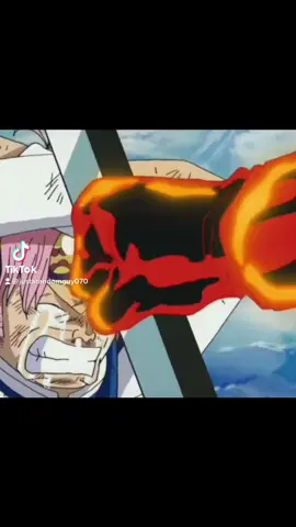 Shanks stops Akaino’s attack 🥶 #onepiece #capcup #FYP