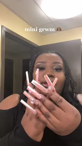 mini grwm for my solo date 🥰  #grwm #minigrwm #solodate #invisiblelocs #contentcreator 