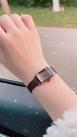 Bộ sưu tập đồng hồ nữ siêu xịn cho Mầu xúng xính lên chùa nà #thimau #donghonu #donghodayda #donghothongminh #deliwatch #donghogiaregiare 
