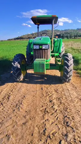 #johndeere #5090E #🇧🇷 #manouba_tunis🇹🇳🇹🇳🇹🇳 #فلاحة🖤🌿 #مشاءالله_تبارك_الله #🧿 