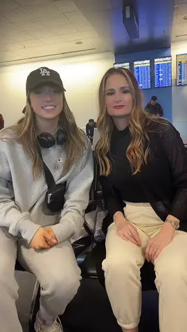 fam bam 🤩🤩🤩 #hotmom🔥 #arizona #travel #flight 