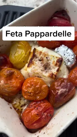 Replying to @spnsimp Feta Pappardelle \\ 453 Calories 19g Protein ✨save for a quick dinner✨ 2 oz dry pasta 2 oz feta block 2 tsp oil 10-12 cherry tomatoes salt, pepper, seasoning to taste fresh basil lemon zest NOTE : when blending, add pasta water as needed to loosen it up • • • • • #bakedfetapasta #fetapasta #fetacheese #weeknightdinner #weeknightmeals #easyrecipesathome #collegerecipes #lazymeals #healthyrecipes #quickdinner #weightloss 