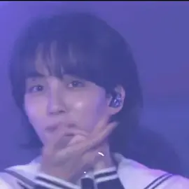 jeonghan iconic pretty u 