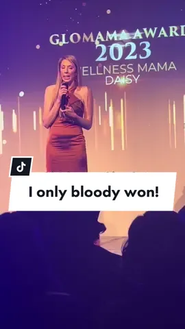 10 points to whoever can guess the first thing i said when i went on stage 🤣 THANK YOU if you voted for me, and even if you didn’t, because just watching my content & engaging is more than I could ask for. This award genuinely means so so much to me ♥️ #glomamaawards #intrusivethoughts #postnataldepression #mumssupportingmums #pnd 