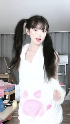 산고가 빌려준 토끼옷 입어봤는데 맘에 들어💗