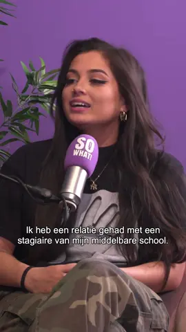 Een relatie met een stagiair van je middelbare school 😱 Zou jij dit geheim kunnen houden? #sowhat #sowhatnl #podcast #middelbareschool #voorjou #voorjoupagina #fyp #foryou #foryoupage 