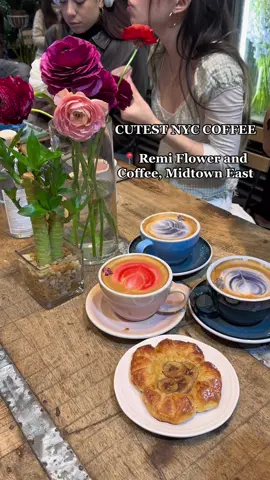 NYC COFFEE SHOP - Remi Flower and Coffee, Midtown East 🌸 it was so cute, they have a larger location a few blocks away as well! #nyccoffee #nyc #aussieinnyc #flowers #midtown 