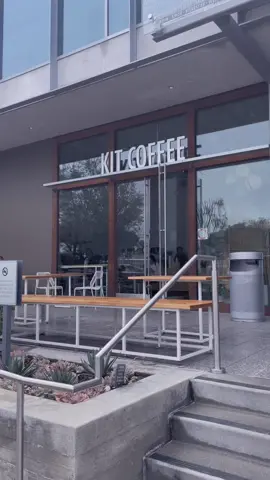 📍KIT COFFEE in Newport Beach, CA  Going to start posting the coffee shops we go to because we like to try a new place whenever we get coffee! I got a hot vanilla latte and it was a 10/10 SO creamy will be back for sure #coffeeshopreview #coffeereview #coffeeshops #orangecountycoffeeshop #newportbeachcoffeeshop 